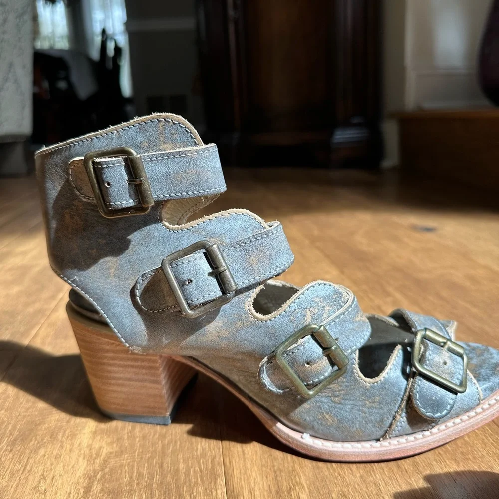 Freebird Distressed Brown Ankle Booties with Buckles - Picture 2 of 11